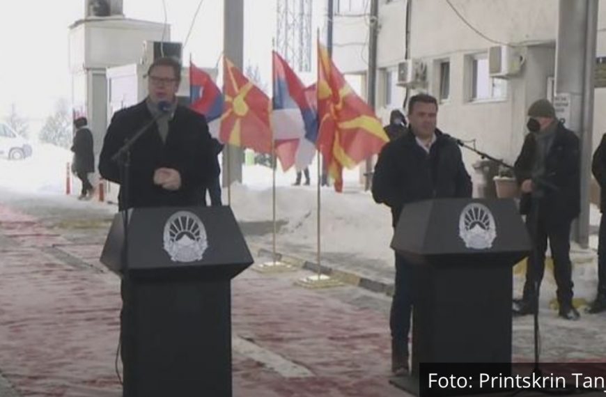 ZAEV VUČIĆU POKLONIO IKONU SVETOG PANTELEJMONA: Ovaj svetac je poznat po isceljivanju bolesnih, a mošti mu se nalaze na Hilandaru!