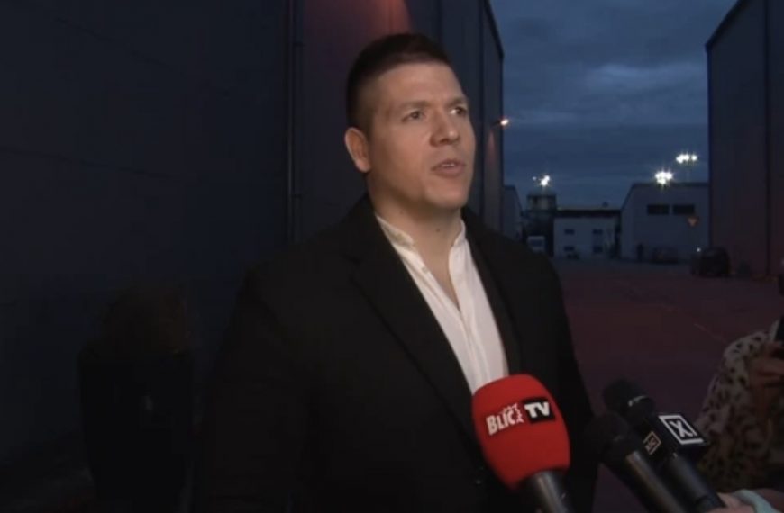 SLOBA RADANOVIĆ PEVAO NA KORONA PARTIJU Policija upala u kafanu na Sajmištu gde je bilo 400 ljudi