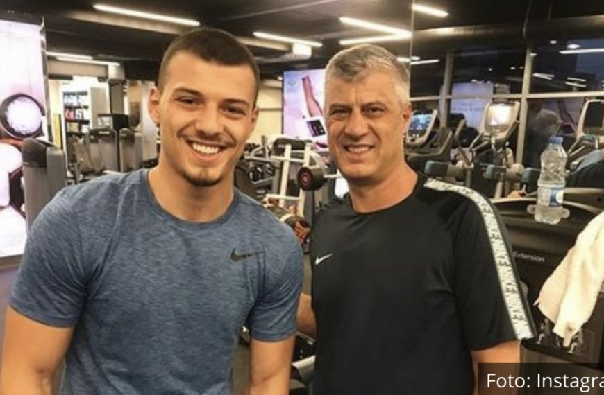 TAČIJEV SIN UDALJEN SA BIRALIŠTA: Došao da provocira sa obeležjima partije
