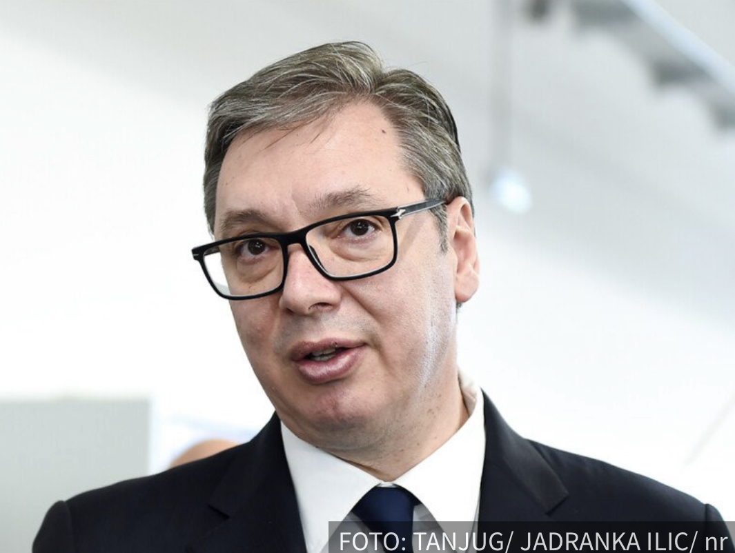Vučić danas uručuje general-majoru Džonu Harisu Orden srpske zastave drugog stepena