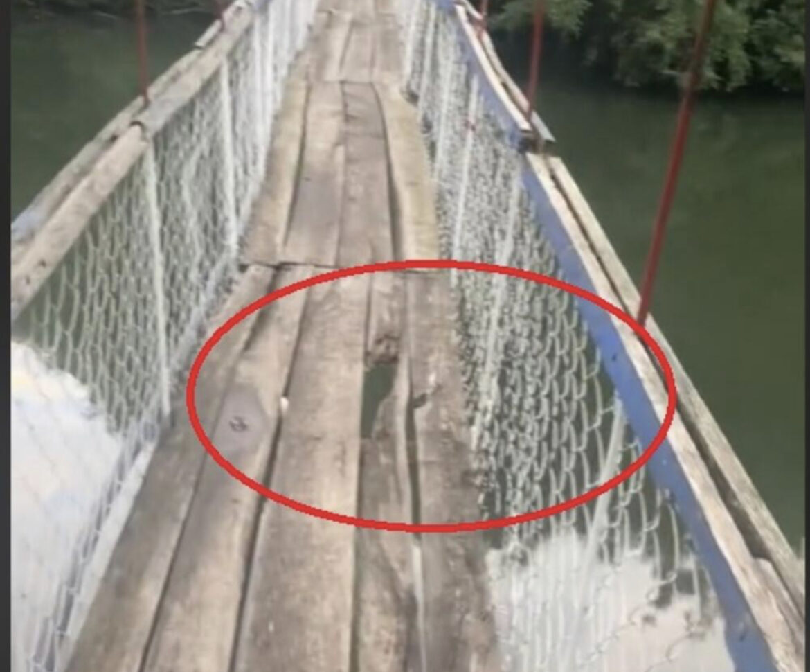 PROŠLA JE MOSTOM SMRTI U OVČAR BANJI PRE TRAGEDIJE: Jezivi snimak šetnje po ivici života (VIDEO)