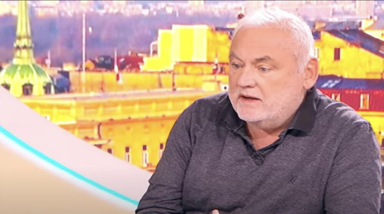 PRE PAR MESECI DOLAZI MOMAK I ŽALI SE NA VELIČINU&hellip;