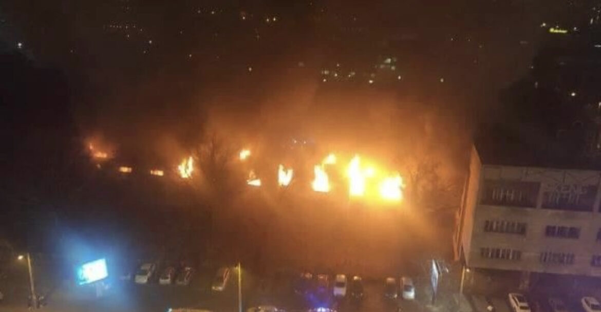 LOKALIZOVAN POŽAR U CENTRU BEOGRADA: Intervenisao 31 vatrogasac 