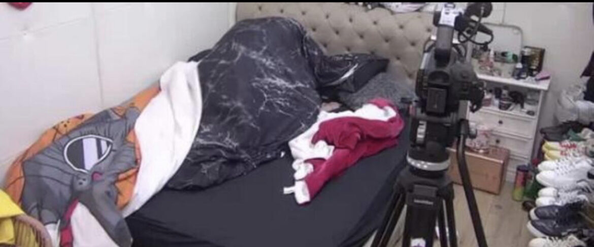 ŽESTOKA AKCIJA! Car i Aleks ubacili u PETU BRZINU, od njihovog S*KSA zatreslo se imanje, SVE PUCALO I ODZVANJALO (VIDEO 18+)