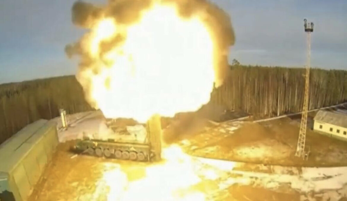 40 GODINA OD PRVOG LANSIRANJA INTERKONTINENTALNE RAKETE TOPOLJ M: Ruski asimetrični odgovor na izazov Vašingtona i dalje aktivan 
