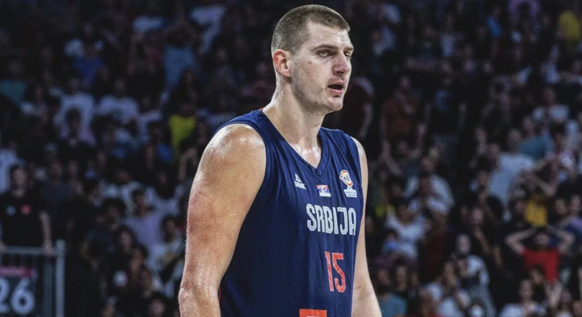 SRBIN ZAPUŠIO USTA AMERIČKOM HEJTERU! Jokić ŠMEKERSKI odgovorio na sramnu prozivku bivšeg NBA asa: Novinar vrištao od smeha!￼