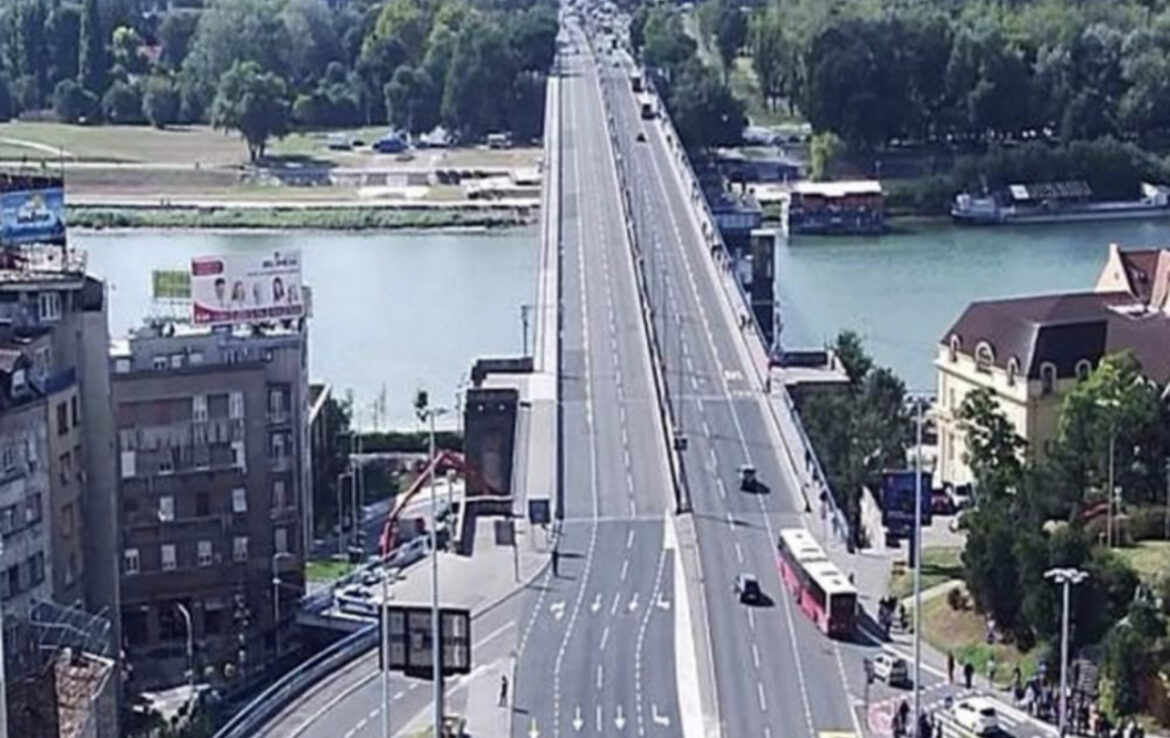 PAZITE NA KRAJNJU LEVU TRAKU! OD DANAS RADOVI NA BRANKOVOM MOSTU: Evo šta je sad na redu, stavlja se novo posle pola veka