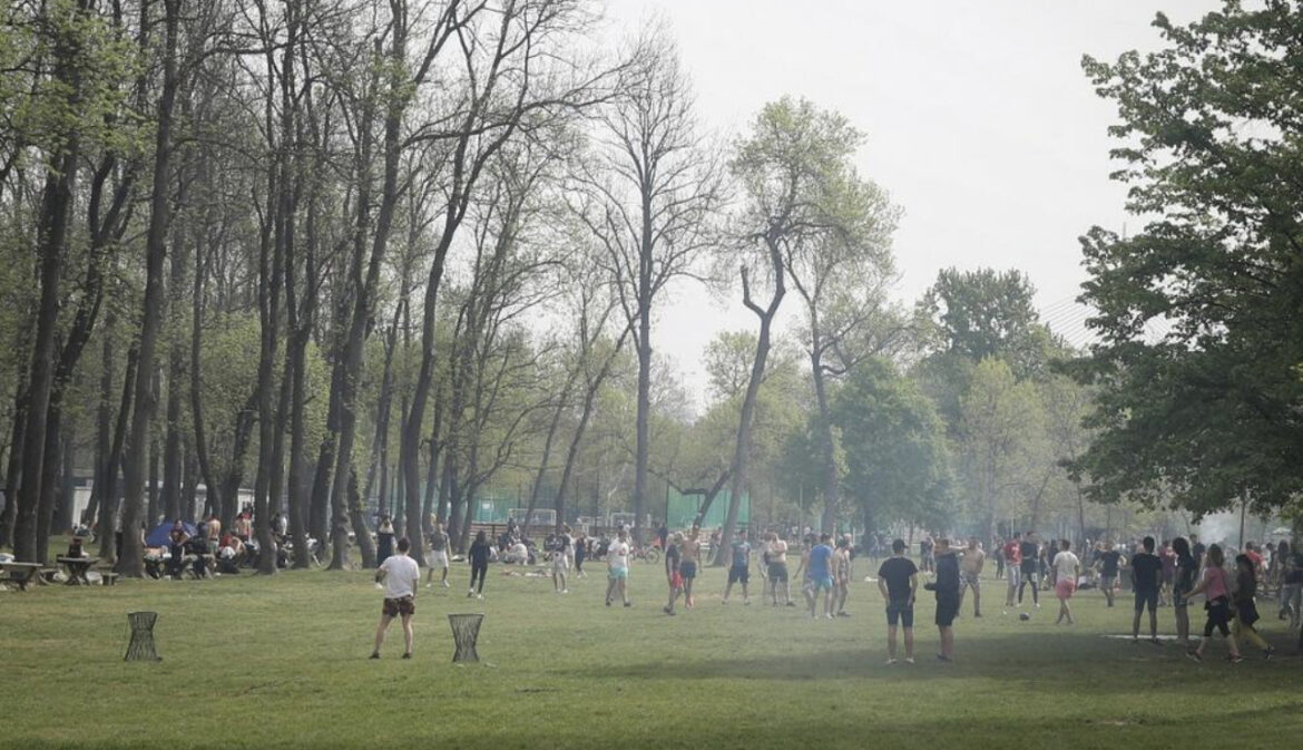 NA OVOM MESTU ROŠTILJ KOŠTA VEĆ OD 1.300 DINARA, A FRIŽIDER 1.200: Ovo je detaljni cenovnik opreme i putovanja za 1. maj (FOTO)