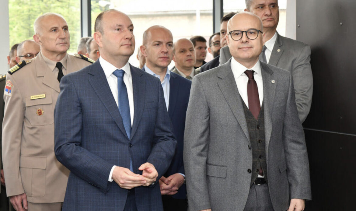 U Novom Sadu povodom Dana Vojske Srbije otvorena izložba “Vojne kape i šlemovi od sredine 19. veka do danas” 