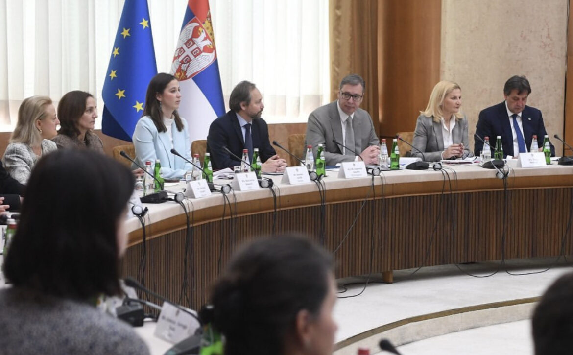 ZAHVALIO SAM SE NA DOSADAŠNJOJ PODRŠCI! Vučić sa članovima Radnog tela Saveta EU: Pozvao sam ih da zajedno nastavimo rad ka zajedničkoj budućnosti