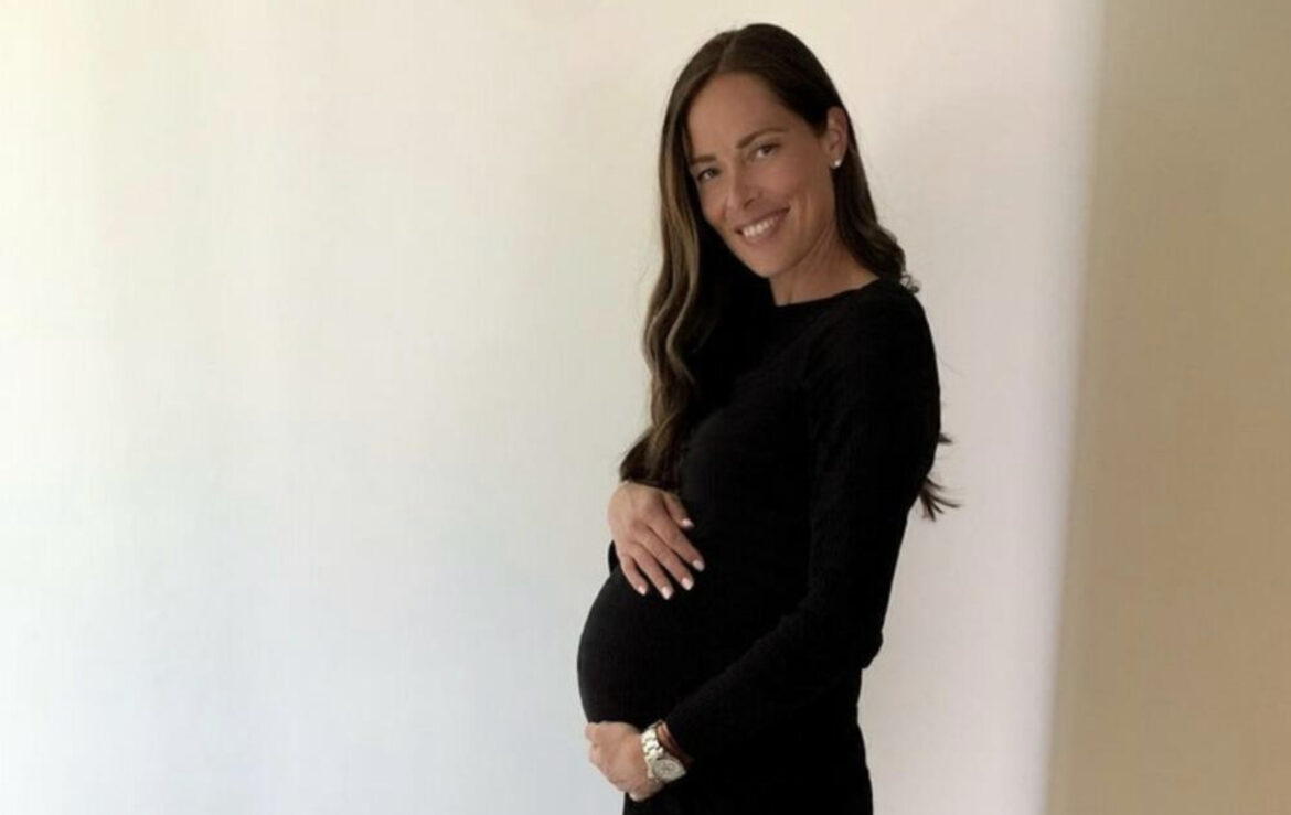 ANA IVANOVIĆ PREDSTAVILA TREĆEG SINA: Zdravo svete! Naša srca su puna ljubavi (VIDEO) 