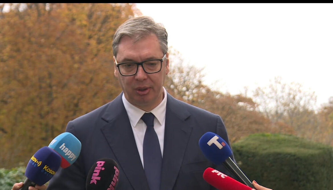 UŽIVO VUČIĆ SE OBRAĆA IZ PARIZA: „Večeras sastanak jedan na jedan sa Makronom, važni sastanci za Srbiju“ 