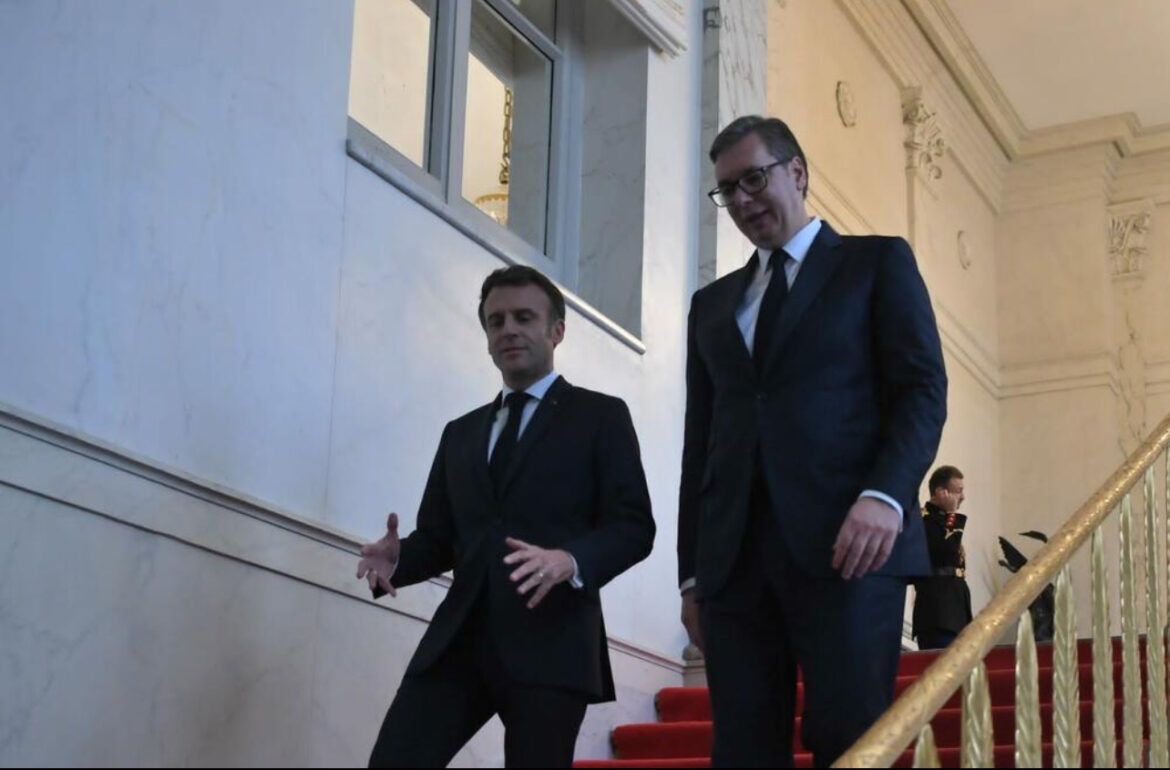 ČEKA ME DUG SASTANAK SA MAKRONOM Predsednik Vučić: „Veliko mu hvala na tome, pokazao je ogromno poštovanje prema Srbiji“ 
