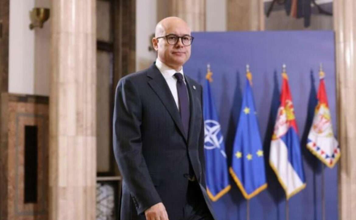 MINISTAR VUČEVIĆ: Vojska Srbije naređenja ne prima ni od koga drugog osim od vrhovnog komandanta! Srbija je vojno neutralna
