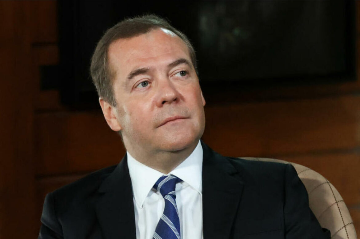 MEDVEDEV: Sve dok traje rat do poslednjeg Ukrajinca, nema izbora, tu je Zelenski