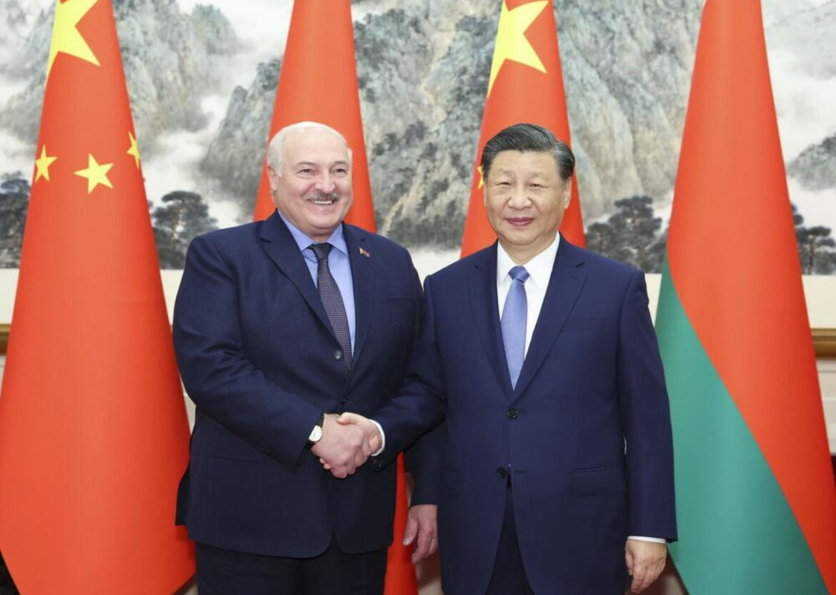 KINA ŽELI DA „OJAČA STRATEŠKU SARADNJU“ SA BELORUSIJOM: Lukašenko u Pekingu, poručio Siju da će mu biti „pouzdan partner“ 