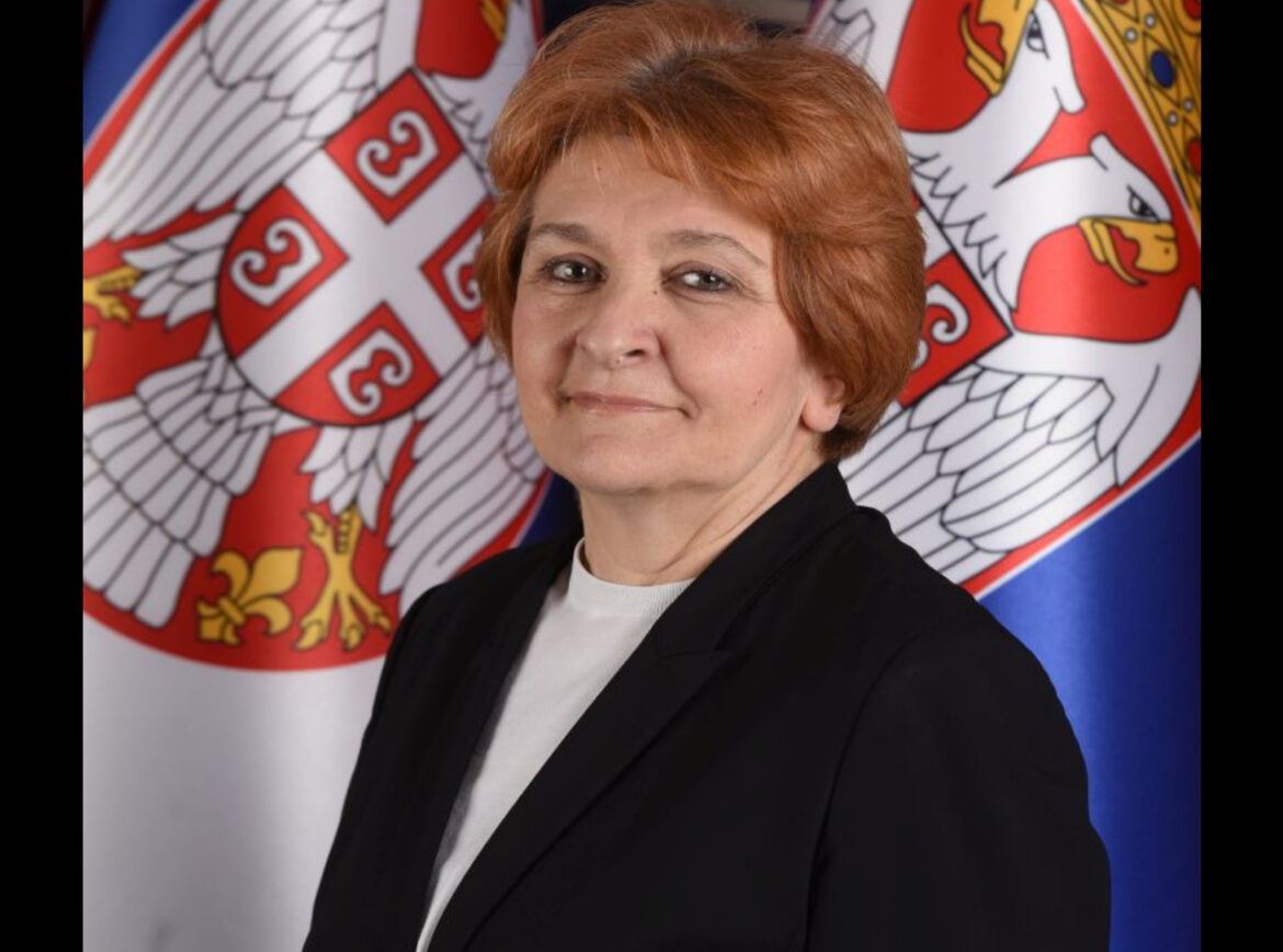 MINISTARKA GRUJIČIĆ O POŽARU U STARAČKOM DOMU: Dve osobe stradale, dve su intubirane, vatrogasci iznosili ljude na bezbedno