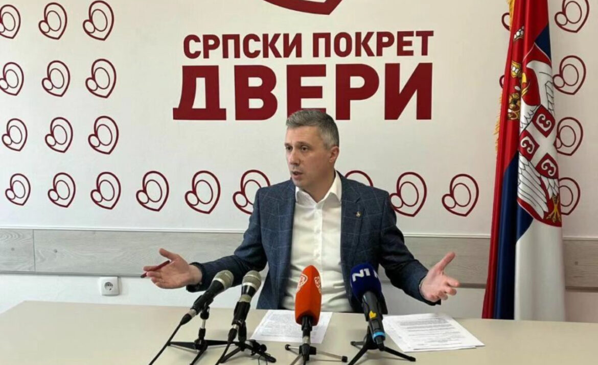 Boško Obradović podneo neopozivu ostavku na mesto predsednika Dveri 
