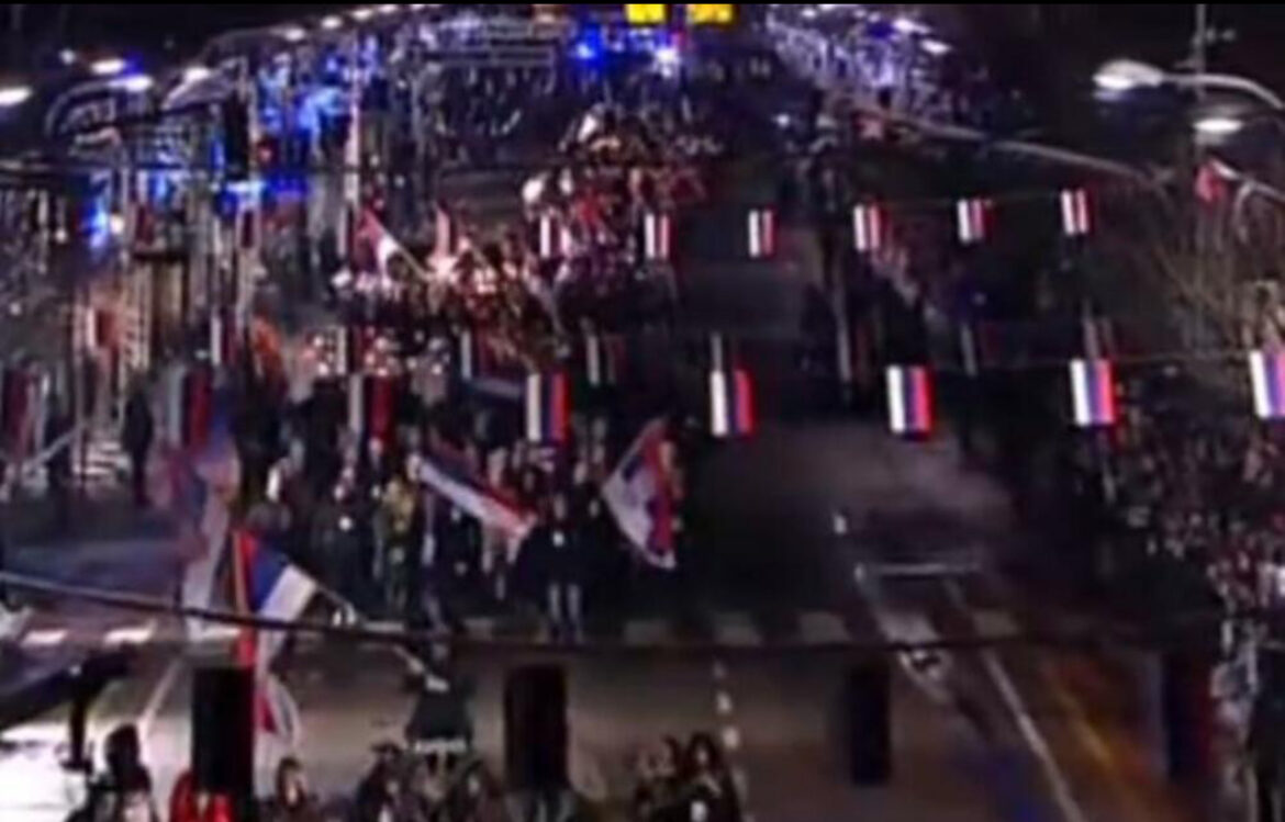 (UŽIVO) REPUBLIKA SRPSKA SLAVI 32. ROĐENDAN: Počeo svečani defile, komandant predao raport Dodiku (FOTO)