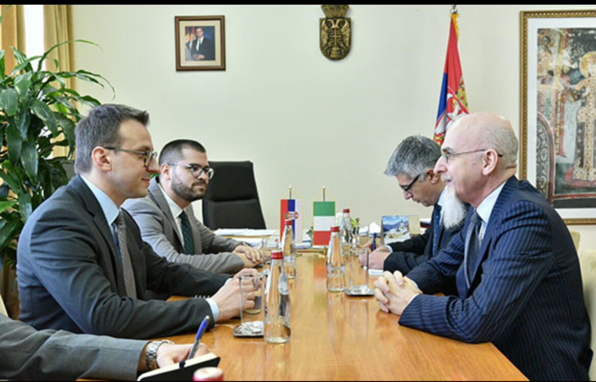 PETAR PETKOVIĆ NA SASTANKU SA AMBASADOROM ITALIJE: Gori upoznat sa teškom situacijom na KiM