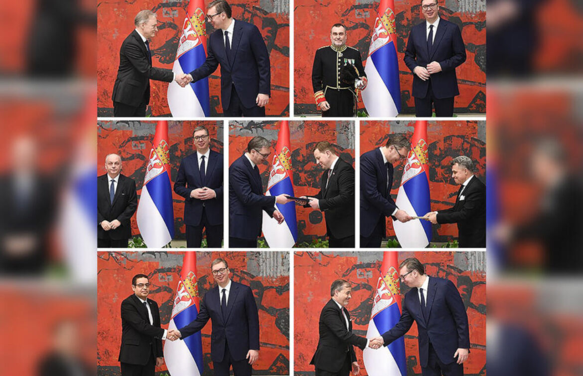 „POŽELEO SAM IM SRDAČNU DOBRODOŠLICU I USPEH U RADU“ Predsednik Vučić primio akreditivna pisma novoimenovanih ambasadora (FOTO)