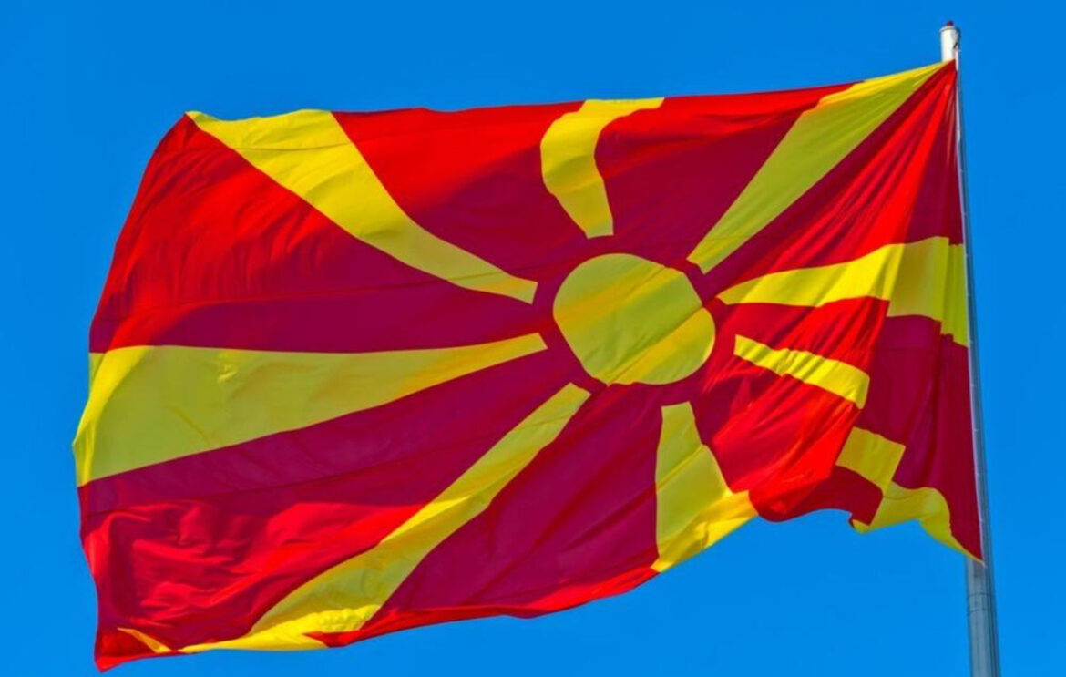 TRKA SE NASTAVLJA: Počeo drugi krug izbora, od ranog jutra su otvorena biračka mesta u Severnoj Makedoniji