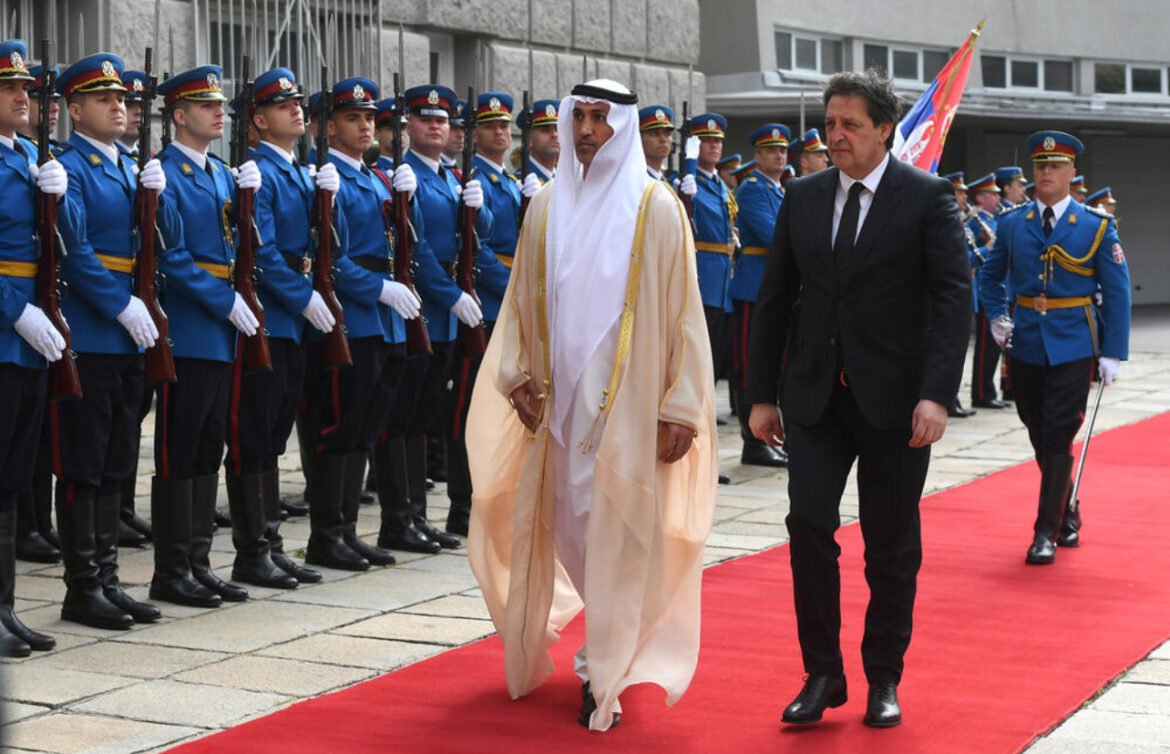 SASTANAK MINISTARA ODBRANE SRBIJE I UJEDINJENIH ARAPSKIH EMIRATA Gašić: Da partnerstvo sa UAE na mnogim poljima dodatno osnažimo 