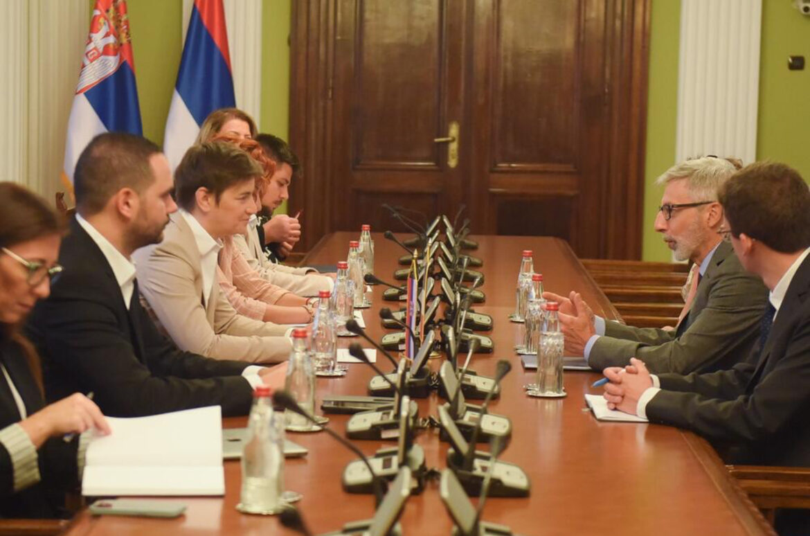 O SARADNJI DVE ZEMLJE I UNAPREĐENJU IZBORNIH USLOVA: Predsednica Skupštine Srbije razgovarala sa ambasadorom Francuske