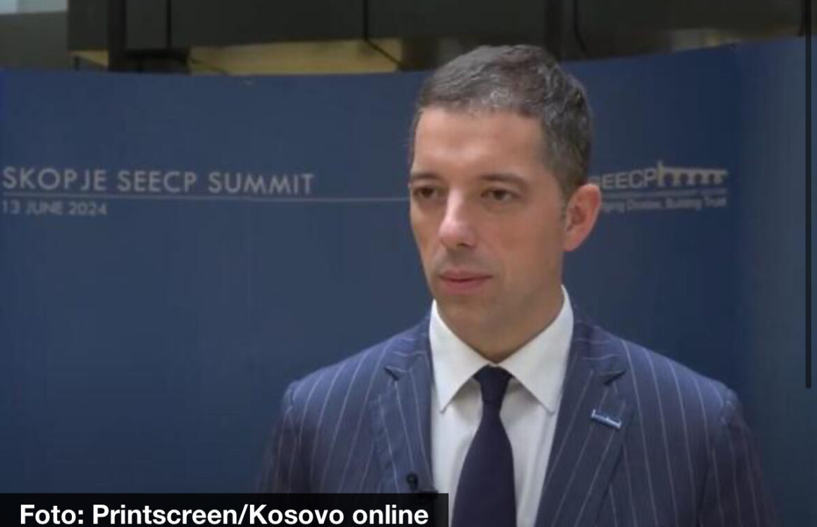 „UEFA VISOKO POLITIZOVANA KADA JE PRIMILA PRIŠTINU“ Ministar Đurić: Nadam se da će kod naših momaka pritisci da probude inat