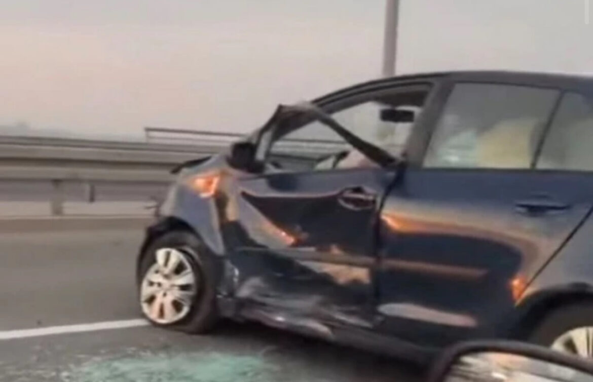 SUDAR KOD PUPINOVOG MOSTA! Stvaraju se gužve, DELOVI AUTOMOBILA SVUDA PO PUTU! (VIDEO)