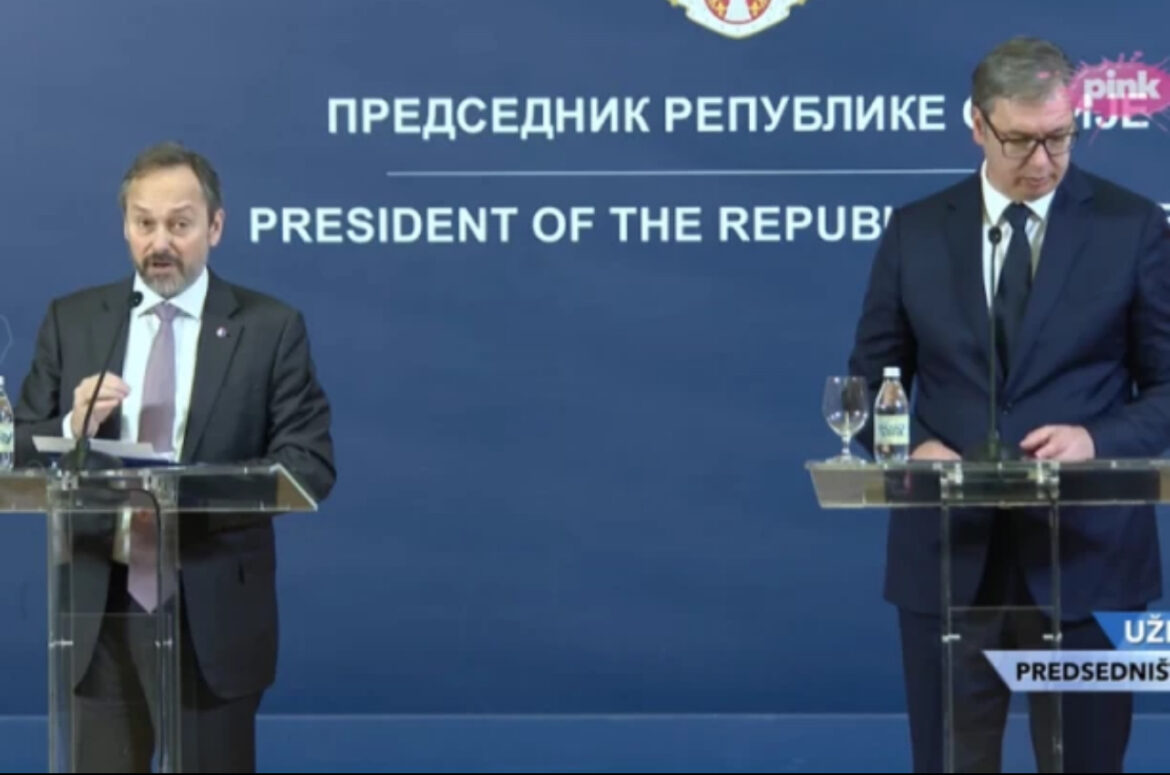 PREDSEDNIK VUČIĆ NAKON SASTANKA SA ŽIOFREOM: Postoje primedbe koje su tačne, a to je da ne želimo da uvedemo sankcije Rusiji!