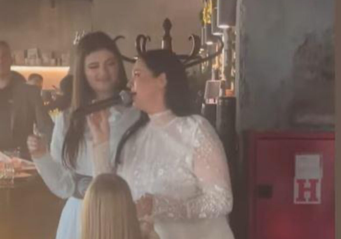 JANA TODOROVIĆ KRSTILA ĆERKU U HRAMU SVETOG SAVE: Kristina primila svetu tajnu u beloj haljini, a ovako su proslavili svečani čin na intimnom slavlju