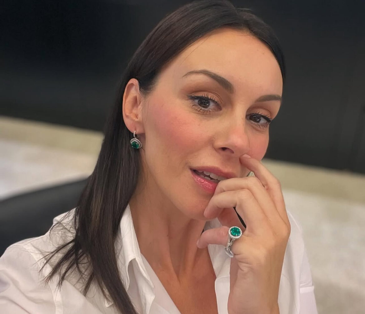 „UDARALA JE U POTILJAK, NE ZNAM DA LI JOJ JE IŠTA OD KOSE OSTALO“ Taksista video prebijanje Slobode Mićalović – Jedna bila neprijatna i drčna, druga pod gasom