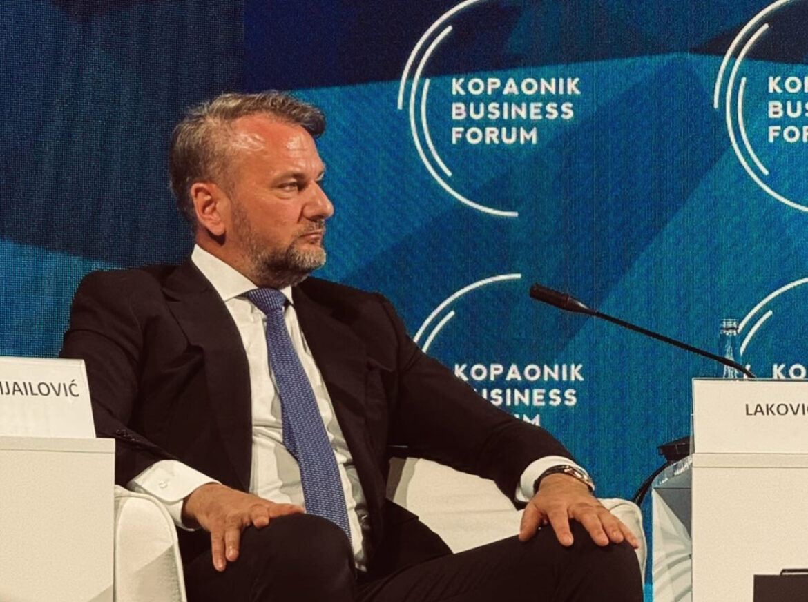 Ostoja Mijailović ušao u svlačionicu Partizana posle poraza od Barse, evo šta je rekao igračima“