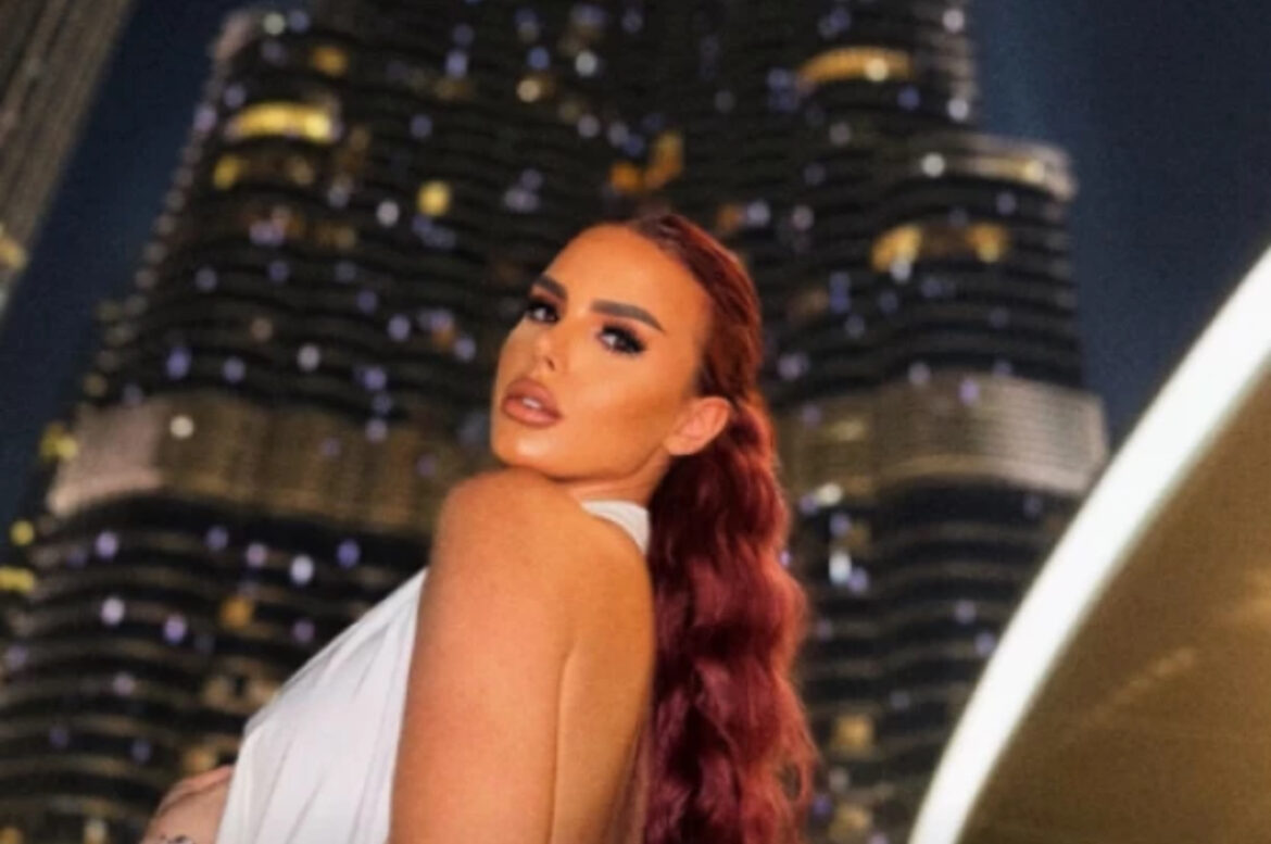 ANITI JEDVA OBUZDALA GRUDI U DUBAIJU: Pobednica „Elite 7“ pokazala čime raspolaže! (FOTO)