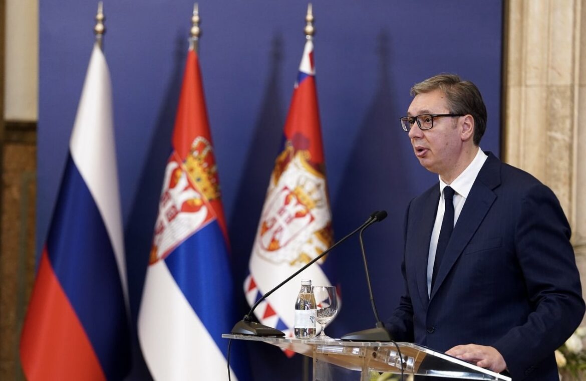 Predsednik Vučić dočekuje ministra nacionalne odbrane Grčke Nikoalasa Dendijasa!