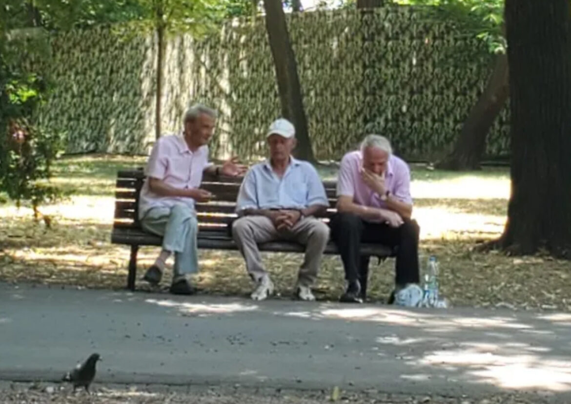 DANAS KREĆE ISPLATA PENZIJA: Poznato koje grupe najstarijih mogu da računaju na uplatu u toku dana, utvrđeno kada ostali penzioneri dobijaju novac