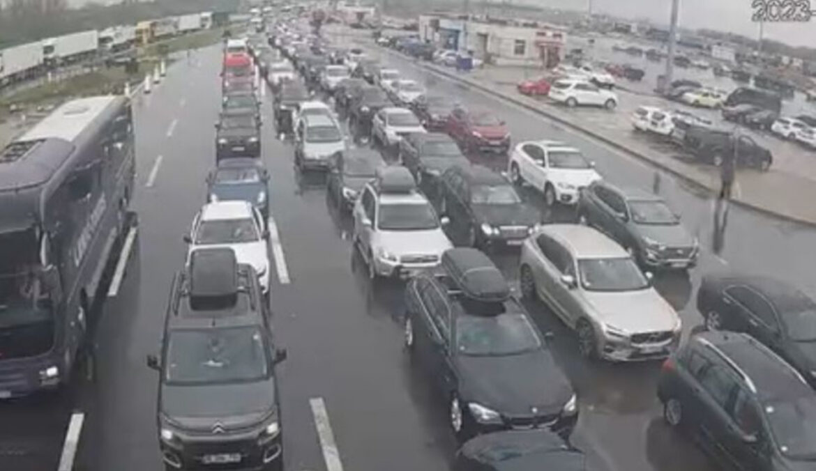 AMSS: Zadržavanja teretnjaka na graničnim prelazima od jednog do šest sati