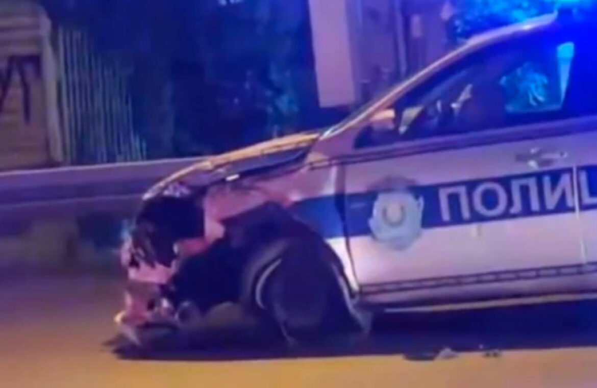 SMRSKAN POLICIJSKI AUTOMOBIL: Saobraćajna nesreća u Krnjači (VIDEO)