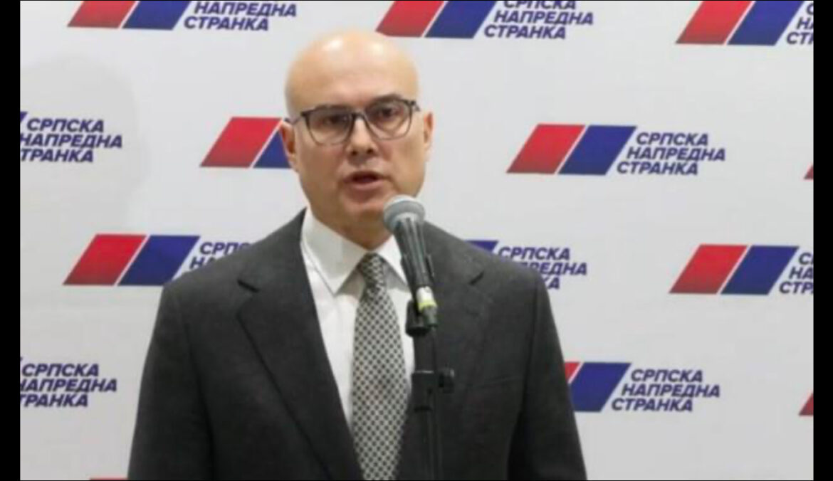 UŽIVO MILOŠ VUČEVIĆ POSLE SEDNICE GLAVNOG ODBORA SNS: Nemojte decu uvlačiti u političke sukobe! To nema nikakve veze sa nesrećom koja nam se desila 1. novembra