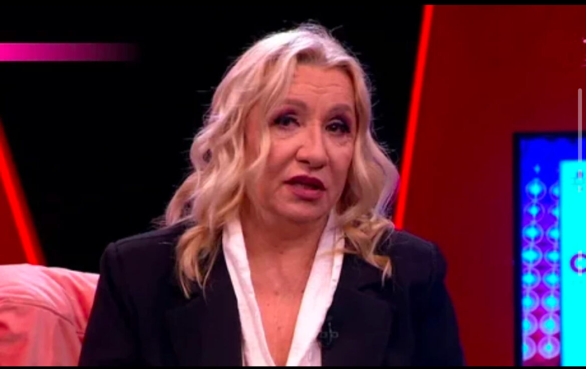 VESNA ZMIJANAC MORTUS PIJANA ZASPALA NA GROBLJU! Najtužniji prizor kraj humke u Bukulji – OVO joj je razdiralo dušu tada!