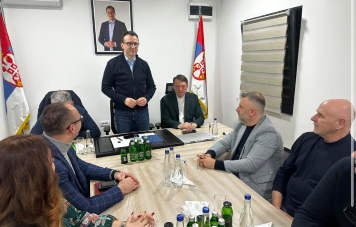 PETKOVIĆ SA SRBIMA SA KOSOVA U RAŠKI: Podrška Srbije narodu i Srpskoj listi