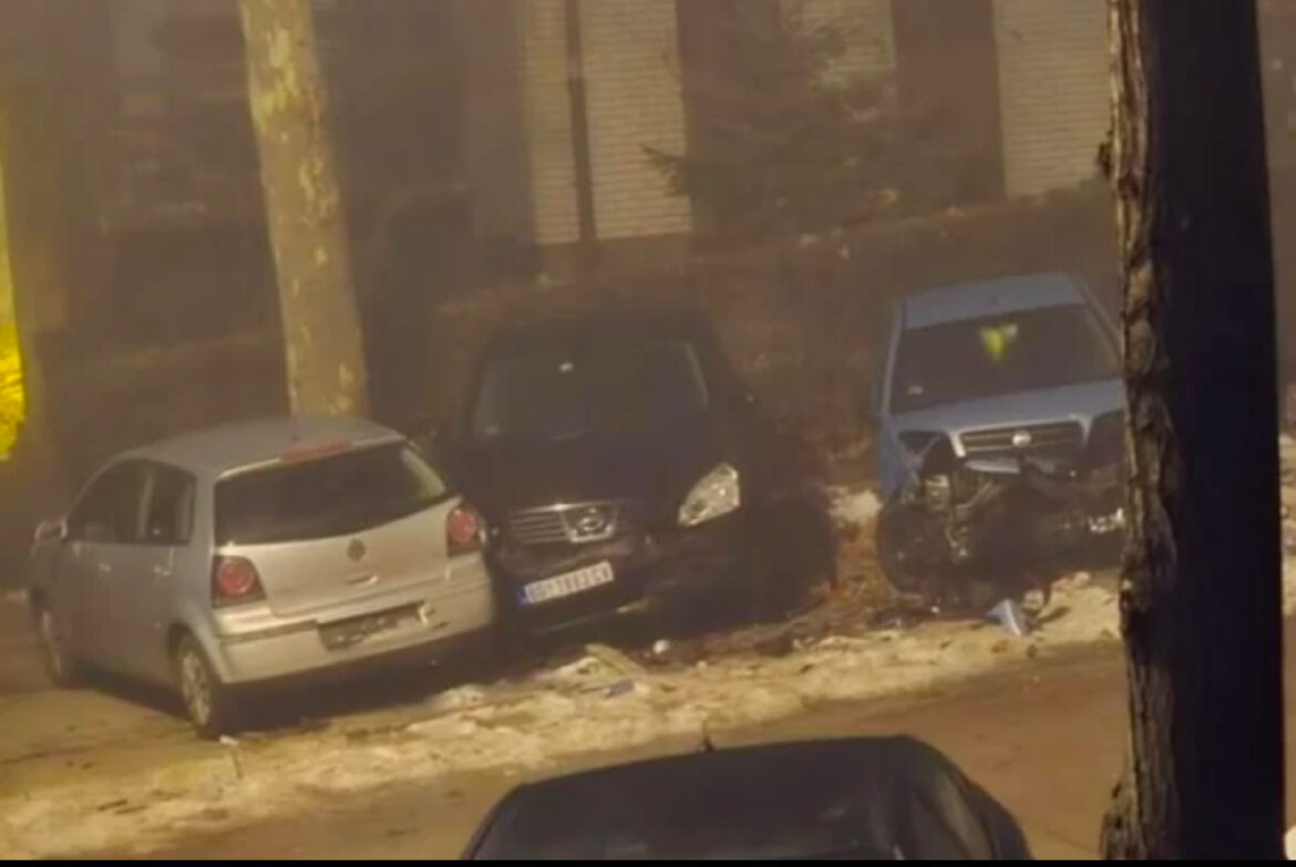 KARAMBOL U MIRIJEVU TOKOM NOVOGODIŠNJE NOĆI! Automobil udario nekoliko vozila, PA POBEGAO!