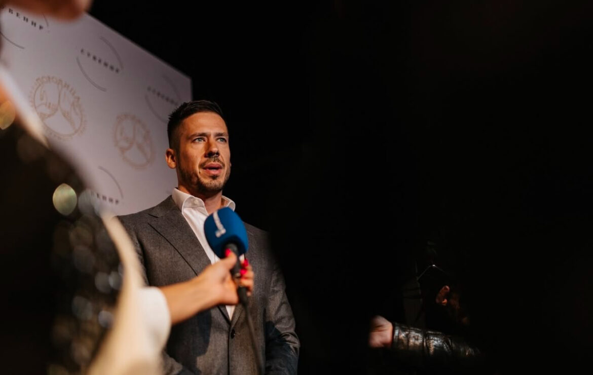 NIKOLA ROKVIĆ POSLAO SNAŽNU PORUKU! Uz sliku njegovog podviga napisao dirljive reči: Jedan od naših najtežih grehova je to što ne želimo da prihvatimo radost