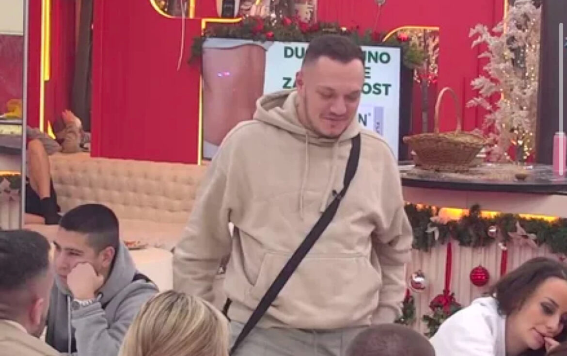 ANĐELA SE RASPALA NA KOMADE ZBOG GASTOZA! Zavladao MUK u Beloj kući nakon PRIZNANJA koje su svi čekali!