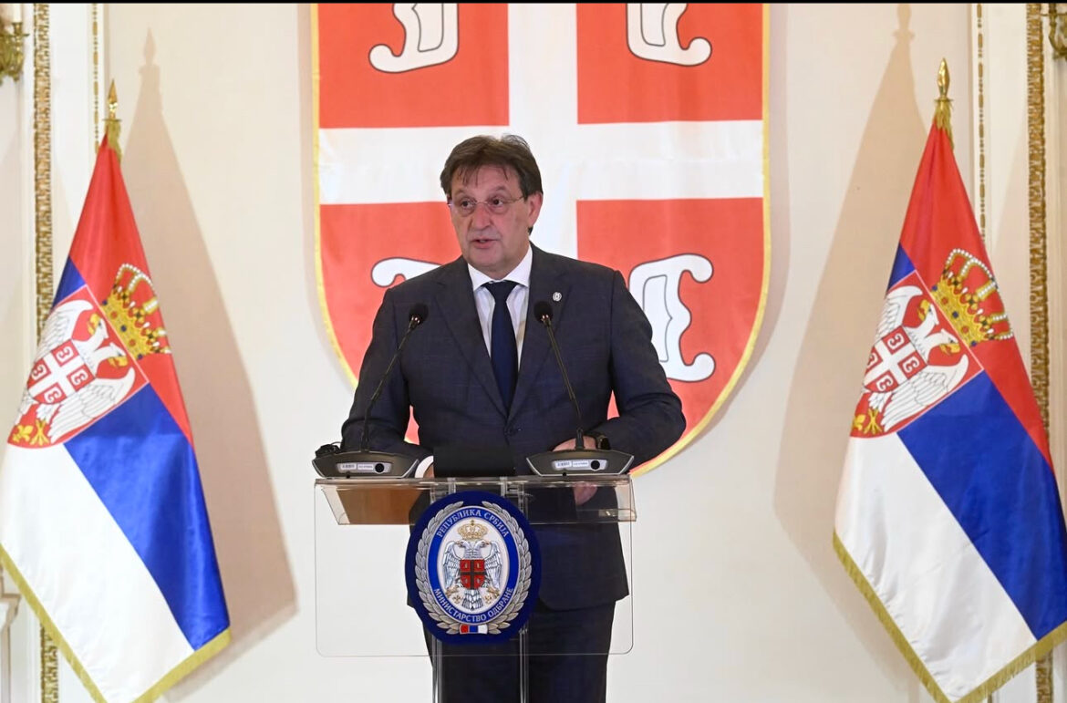 „NEBITNA ODLUKA NEBITNOG ČOVEKA“ Ministar Gašić o zabrani leta aviona Vojske Srbije u BiH