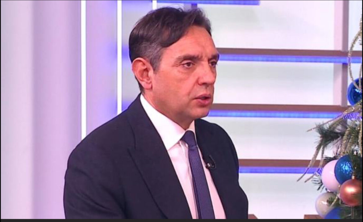 POTPREDSEDNIK VLADE VULIN O PISANJU JUTARNJEG LISTA: Slobodno štampajte svoje snove, Aleksandra Vučića i Srbiju srušiti nećete