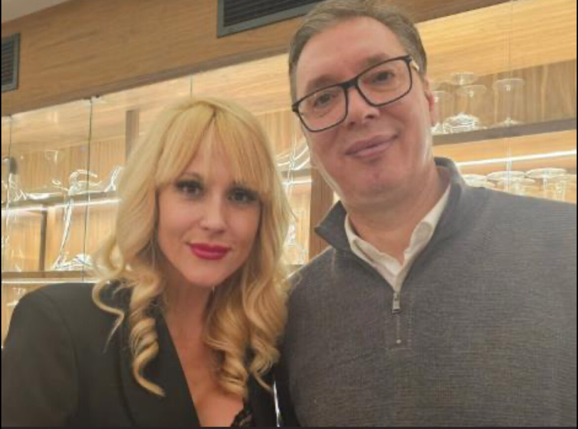 „HRABAR, MUDAR, VREDAN, POŽRTVOVAN, VELIKI BORAC I IZUZETAN ČOVEK“ Iva Štrljić objavila sliku s predsednikom Vučićem: Budimo ponosni