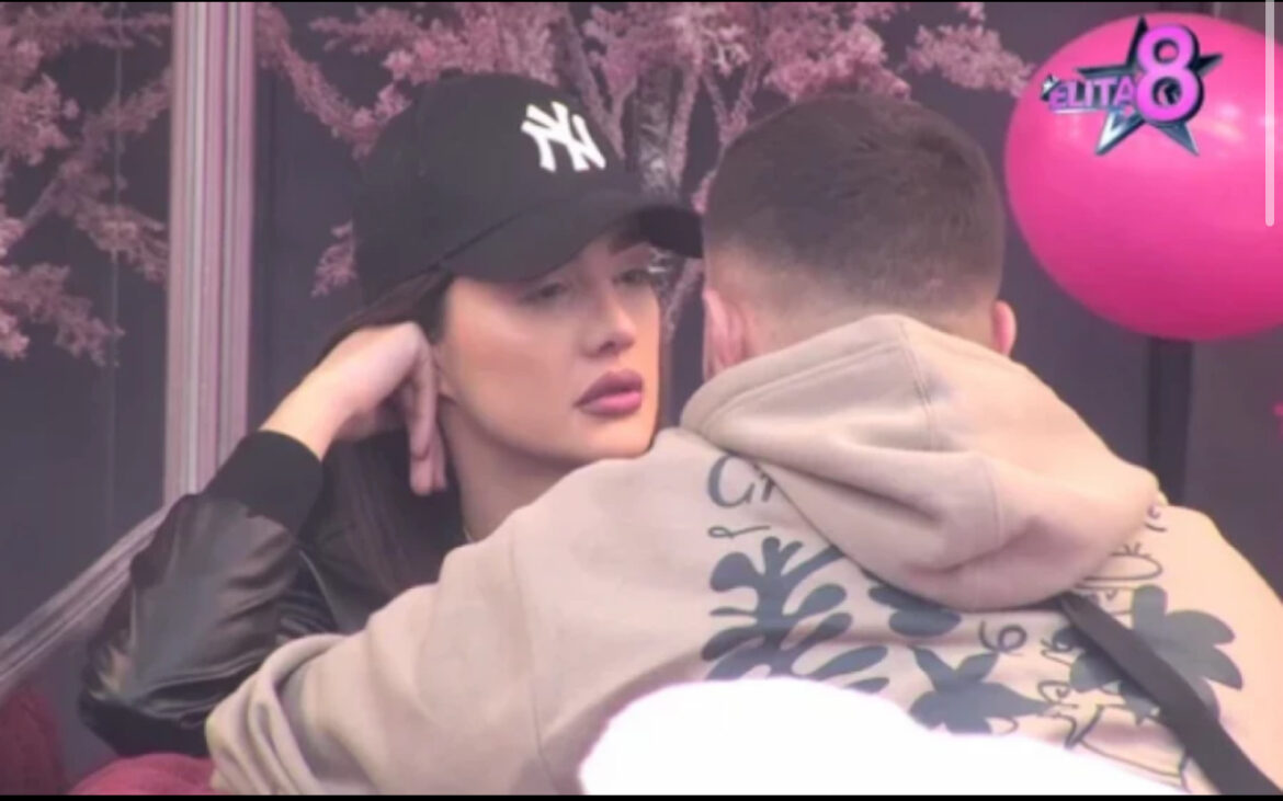 ANĐELI ĐURIČIĆ SE VRATILA BOLEST! Naglo joj POZLILO, mora da NAPUSTI Elitu 8! (FOTO)