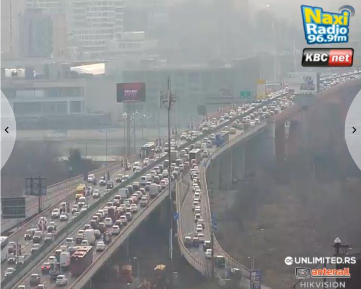 KRKLJANAC NA GAZELI, KOLAPS I KOD AUTOKOMANDE: Pogledajte kakvo je trenutno stanje na ulicama Beograda (foto)